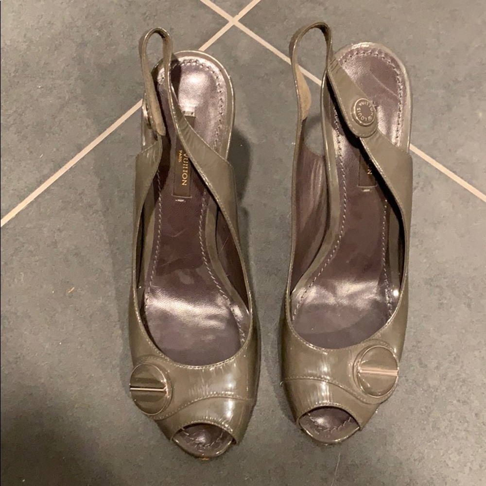Louis Vuitton peep toe pumps